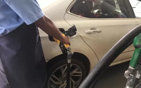 Alta de preços continua e gasolina chega a R$ 5,43