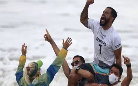 Tóquio 2021: Ítalo Ferreira é campeão no surfe e c