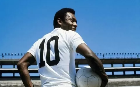 PAZ ESPIRITUAL: Pelé escolheu ser enterrado em cem
