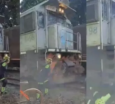 IMAGEM FORTE: Ciclista é atingida por trem ao posa