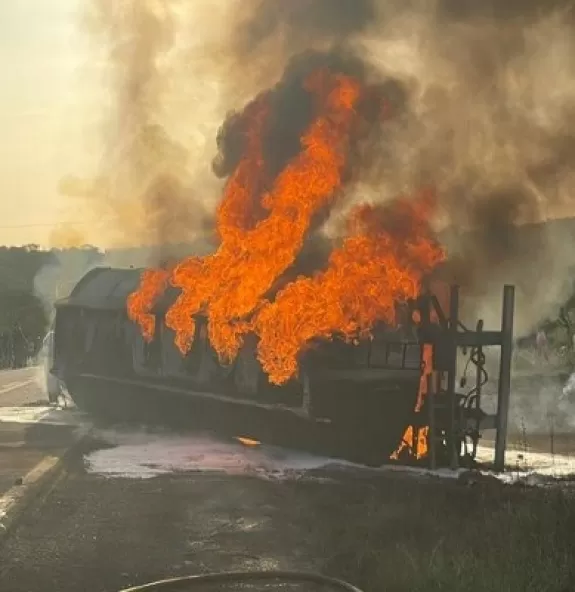 [VÍDEO] Empresário morre após incêndio em caminhão