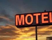 Grupo assalta casal na saída de motel; criminosos 