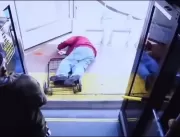 Vídeo: Idoso pede gentileza, é empurrado de ônibus