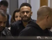 Neymar será indiciado por vazar fotos da modelo qu