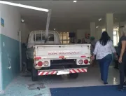 Motorista causa destruição em hospital após passar