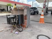 Bandidos utilizam caminhão de lixo para roubar cof