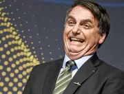 Bolsonaro bota fé na Mega-Sena da virada e escolhe