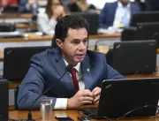 Veneziano acusa Bolsonaro de aproveitar pandemia p