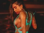 Anitta mostra bumbum na nuca em fotos publicadas n