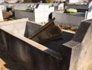 Homem invade cemitério e abre caixão com vítima de