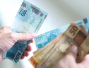 Novo salário mínimo de R$ 1.100 passa a valer a pa