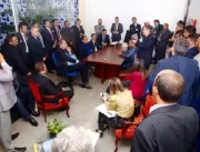 Em Brasília, Cássio ratifica apoio a prefeitos par