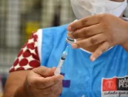 Prefeitura de JP vacina pessoas de 45+ com comorbi