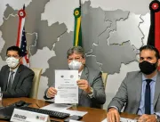 João Azevêdo e embaixador dos EUA assinam memorand