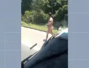Vídeo flagra homem andando completamente nu em rod