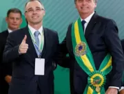 Bolsonaro confirma que André Mendonça será indicad