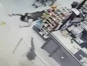 Vídeo: Em ação ousada, bandidos usam fuzis para as