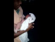 Mãe abandona filho recém-nascido em terreno da cas
