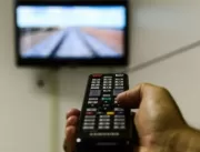 Idoso tenta comprar TV e descobre dívida de R$ 440