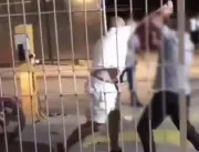 Vídeo forte: Porteiro é agredido após pedir para h