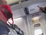Homem é expulso de voo ao usar calcinha fio-dental