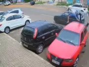 Vídeo. Motorista atropela duas pessoas de propósit