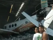 TRAGÉDIA: Avião cai dentro de supermercado no Méxi
