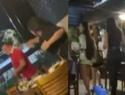 Barraco em churrascaria: mulher surta ao flagrar marido comendo picanha com ‘novinhas’; veja vídeo