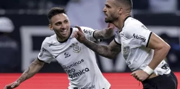 Corinthians faz 3 x 0 no Fluminense e está na fina