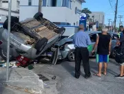 [VÍDEO] Grave acidente deixa três veículos destruí