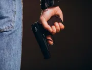 VÍDEO FORTE: Mulher transexual é morta a tiros enq
