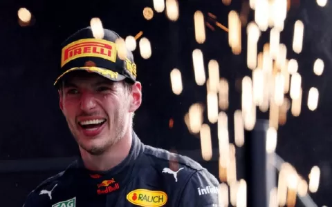 Max Verstappen é bicampeão da Fórmula 1 após vence