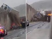 [VÍDEO] Caminhão despenca de viaduto e cai sobre v