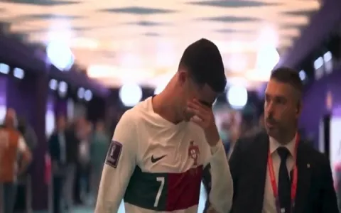 Cristiano Ronaldo chora muito após a eliminação de