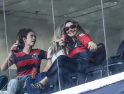 Janja assiste derrota do Flamengo na Supercopa e t
