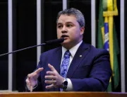 Líder do UB no Senado, Efraim critica aumento dos 
