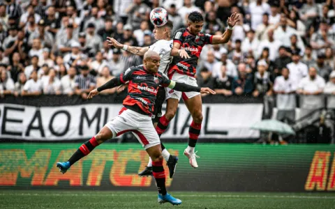 Corinthians perde três pênaltis e é eliminado pelo