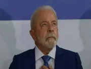 [VÍDEO] Lula anuncia reajuste no salário mínimo e isenção do IR