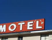 Homem se nega a pagar R$ 60 em motel, oferece R$ 2