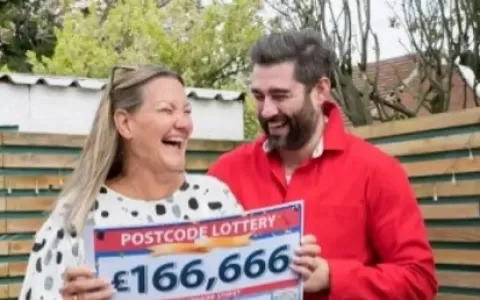 R$ 1 milhão: Viúva ganha a loteria com números que