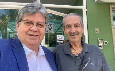 Nas redes sociais, governador João Azevêdo lamenta