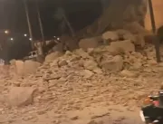 [VÍDEO] Forte terremoto deixa ao menos 820 mortos 