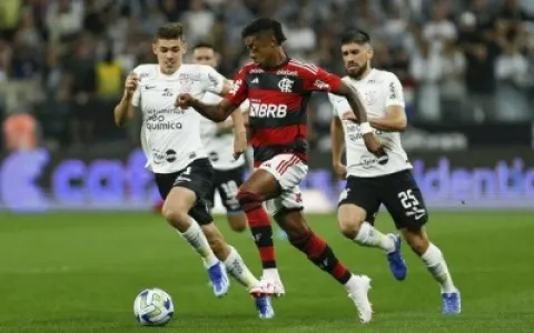 Corinthians joga mal, empata com Flamengo e contin