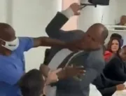 CONFUSÃO: Vereador agride colega durante sessão em Câmara Municipal – VEJA O VÍDEO