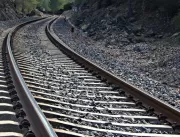 Mulher morre atropelada por trem enquanto tentava 