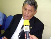 Prefeito de cidade do sertão da PB é condenado por divulgar pesquisa em comício