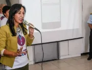 Adriana Urquiza assume Secretaria de Políticas Púb