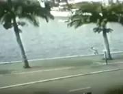 Vídeo mostra exato momento em que homem se joga no