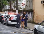 Travesti joga homem embaixo de caminhão após vítim