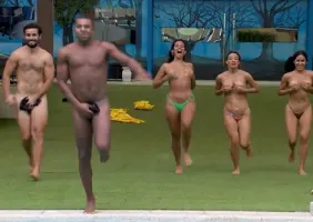 BBB 24: Participantes pulam pelados na piscina após proposta de Davi e VÍDEO viraliza - ASSISTA
